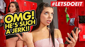 Para İçin Antrenörlerine Şantaj Yapan Şahane Kaşarlar Am Siktirdi - Porno  İzle