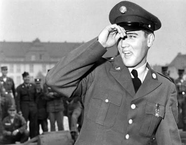 Mga resulta ng larawan para sa Elvis Presley in military"