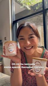 selama bulan Ramadhan, pasti kalian sering banget dapet moment bingung mau  pesan takjil apa😄 Rasanya pingin banget makan yang segar, manis, tapi  sehat. emangnya ada?!, untungnya Realfood jelly ...