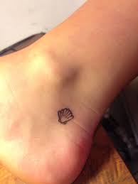 Tiny Shell Tattoo By Lozzarach Tinytattoos