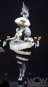 Wow 2012 In The Op Ling Lai Kit Ling Hong Kong World Of Wearable Art Wearable Art Avant Garde Fashion