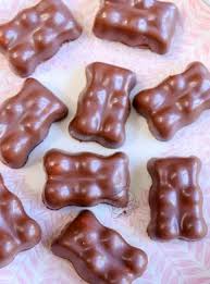 Oursons Guimauve Recette Maison Facile En 2020 Recette Chocolat Maison Recette Bonbon Ourson Guimauve
