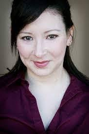 Lucinda Mayes's Instagram, Twitter & Facebook