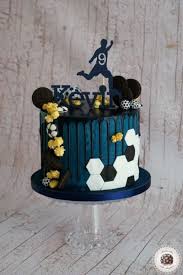 Football Birthday Cake For 18 Year Old Boy Birthday Cake Ideas For Men Football 23 Trendy Ideas Football Birthday Cake Birthday Cakes For Men Healthy Birthday Cakes