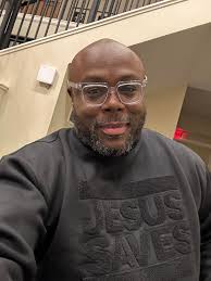 Can someone create a professional headshot?