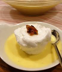 Iles Flottantes Zo Maak Je Dit Franse Dessert Frankrijk Nl Franse Desserts Desserts Dessert Ideeen