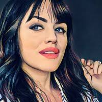 Stephanie Boyle's Instagram, Twitter & Facebook