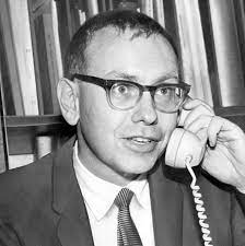 Your options are limited if you want to contact him, and a reply is never guaranteed. Photos 30 Images Of Warren Buffett Through The Years Local Business News Omaha Com