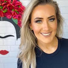 Sobrancelhas por Claudia Kramer Make por @priscilapereira_makeup Combinação  perfeita!✨ Obrigada @francielehass pela confiança ♥️