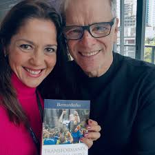 19/10/2015 há exatos 10 anos, inesquecível para mim o embarque para o  México🇲🇽! ..seria mais uma mudança e recomeço..e fui para o meu 1•  desafio como Diretora de RH, somente com passagem