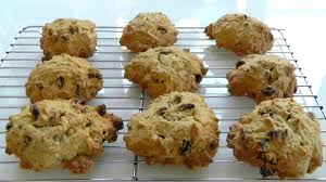 1&1/2 cup sugar 2 tea spoons butter 2 tea spoons honey 2 tea spoons mixed spice or nutmeg or cinnamon 1 cup stout 3 cups flour 3 tea spoons baking powder 1 cup mixed fruits and or raisins 2 eggs original recipe by ©eatjamaican.com. Jamaican Rock Cakes Hummingbird Distributors