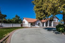 If you love world class food and nightlife or shopping and festivals, simply walk a few blocks down camelback road and you'll find what you're looking for in old town scottsdale and the scottsdale waterfront. 7885 E Windrose Dr Scottsdale Az 85260 57 Photos Mls 5715782 Movoto