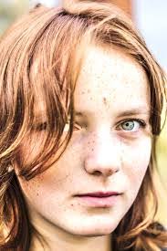 Cynthia Mertens's Instagram, Twitter & Facebook