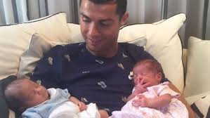 Cristiano ronaldo er will sieben kinder gala de. Fussballstar Cristiano Ronaldo Hat Es Ausgeplaudert Das Wird Der Name Seiner Tochter Sein