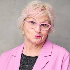 Capsule wardrobe suggestions for fewer clothes