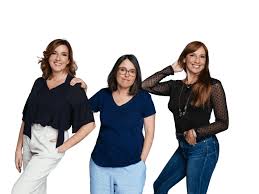 Uma entrevista feita através de videochamada, com cada um na sua respetiva casa, por causa da. Joana Marques Esta De Regresso As Tres Da Manha Grupo Renascenca Multimedia