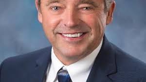 Sen. Guthrie shelves driver's license bill for undocumented immigrants