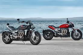 2020 Triumph Rocket 3 R And Rocket 3 Gt First Look 11 Fast