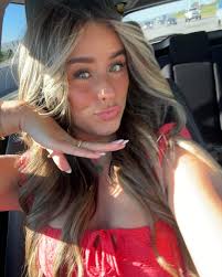 Leah Neumann (@leahneumann_) • Instagram photos and videos