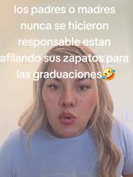 se lleagaron las graduaciones y los papas inresponsables ya estan afilando  sus zapatos 🤣