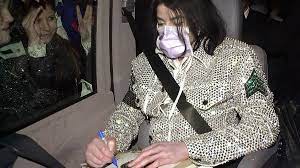 El entierro fue un engaño. Michael Jackson S Bodyguard Claims Star Wore Tape And Masks To Make Headlines Nz Herald