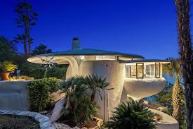 Each sale listing includes detailed descriptions, photos, amenities and neighborhood information for oregon. The Weirdest Homes For Sale In 2020 Loveproperty Com