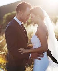 Get full information of faf du plessis profile, team, stats, records, centuries, wickets, images, cricket world cup 2019 team, ranking, players rating, latest news and photos in cricket world cup at indianexpress.com. Imari Visser Faf Du Plessis Wife Age Profession Photos