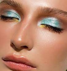 Beauty Gore On Instagram Sunbathing Make Up Me Weepeace Photographer Semzems Model Xm Bold Makeup Looks Makeup Inspiration Hair Makeup