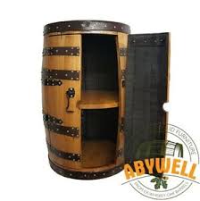 Ein spezieller whisky aufbewahrungsschrank sollte hier seinen dienst in einer guten hausbar tun. Whisky Fass Schrank Eichenfass Bar Handarbeit Von Scotch Whisky Fass Ebay