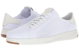 What makes a knit sneaker a knit shoe? 13 Best Knit Sneakers For Men 2021 Knit Sneakers For Spring