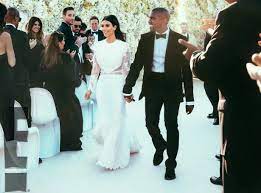 Why We Love Kim Kardashian S Wedding Dress Sandals Wedding Blog Kim Kardashian Wedding Dress Celebrity Wedding Dresses Kardashian Wedding