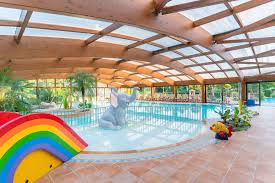 Camping Avec Parc Aquatique Et Piscine Couverte Le Letty Benodet