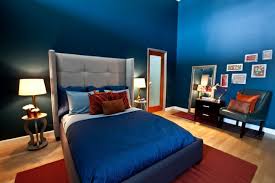 In diesem schlafzimmer ist auch ein roter teppich verlegt. Schlafzimmer Blau 50 Blaue Schlafbereiche Die Schlaf Und Erholung Garantieren
