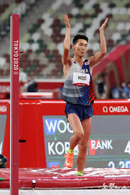Jun 29, 2021 · 한국 육상 남자 높이뛰기 일인자 우상혁이 도쿄올림픽 랭킹 포인트를 쌓을 수 있는 마지막 날, 개인 최고 2m31을 뛰어넘어 도쿄올림픽 출전 가능성을. Ekf7ggtjplo4dm