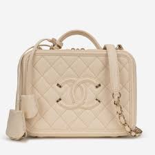 Check spelling or type a new query. Chanel Vanity Mittelgrosse Tasche Caviar Leder Beige Saclab