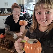 The Spiced Pumpkin Loaf (made in my new Nordic Ware Harvest Bounty loaf  tin) was a success. 🙌 Thanks to everyone