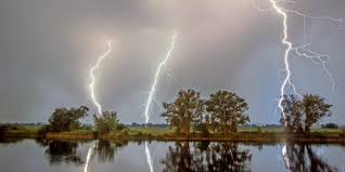 Sonntag, 16.08.2020 13:21 uhr es besteht die gefahr des auftretens von starken gewittern. Warnung Vor Gewitter Uber Lubeck Ostholstein Stormarn Und Segeberg