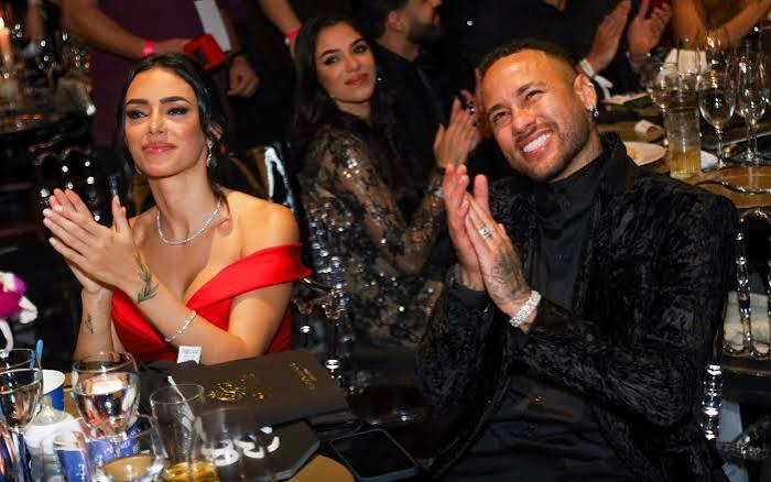 Neymar Jr. arrecada R$ 21 Milh&otilde;es em leil&atilde;o beneficente- OFuxico