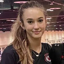 Sophia Hinkle's Instagram, Twitter & Facebook