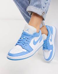 Air jordan 1 retro high og mens basketball trainers 555088 sneakers shoes (uk 12 us 13 eu 47.5, sail obsidian university blue 140). Nike Air Jordan 1 Baskets Basses Bleu Et Blanc Asos