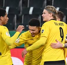 Jetzt duelllieren sich nur noch acht klubs um den goldenen cup. Js6gmasg Cdyum