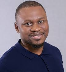 Adele Gross's Instagram, Twitter & Facebook