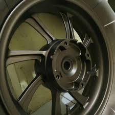 Daerah pangkalan jati, namanya jdm prodject (joddy motor) biasa main ninja 250 smp moge, kisaran harga 900rb sepasang tp hasil bagus kok (satu velg bs 2 warna). Cutting Sticker Menerima Jasa Cat Velg Motor Mobil Facebook