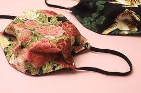 Vous pouvez aussi nous envoyer une photo ou une esquisse de votre projet pour que nous puissions vous faire part des possibilités de réalisation. Acheter Un Masque En Tissu Les Adresses A Connaitre