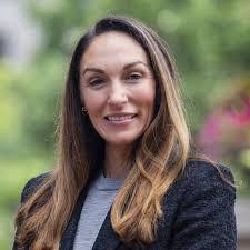 Caitlin Overman's Instagram, Twitter & Facebook