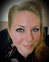 Amber Tarlton's Instagram, Twitter & Facebook