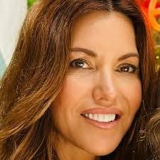 Sandi Sullivan's Instagram, Twitter & Facebook