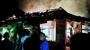 Namun petugas pemadam kebakaran kabupaten subang kesulitan dalam melakulan proses pemadaman, karena sulitnya sumber air. Ejnmysswpygr6m