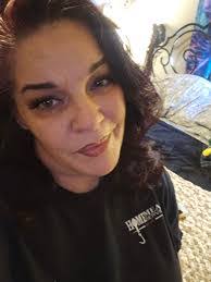 Deb Darling's Instagram, Twitter & Facebook