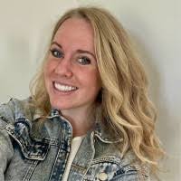 Hailey Miner's Instagram, Twitter & Facebook